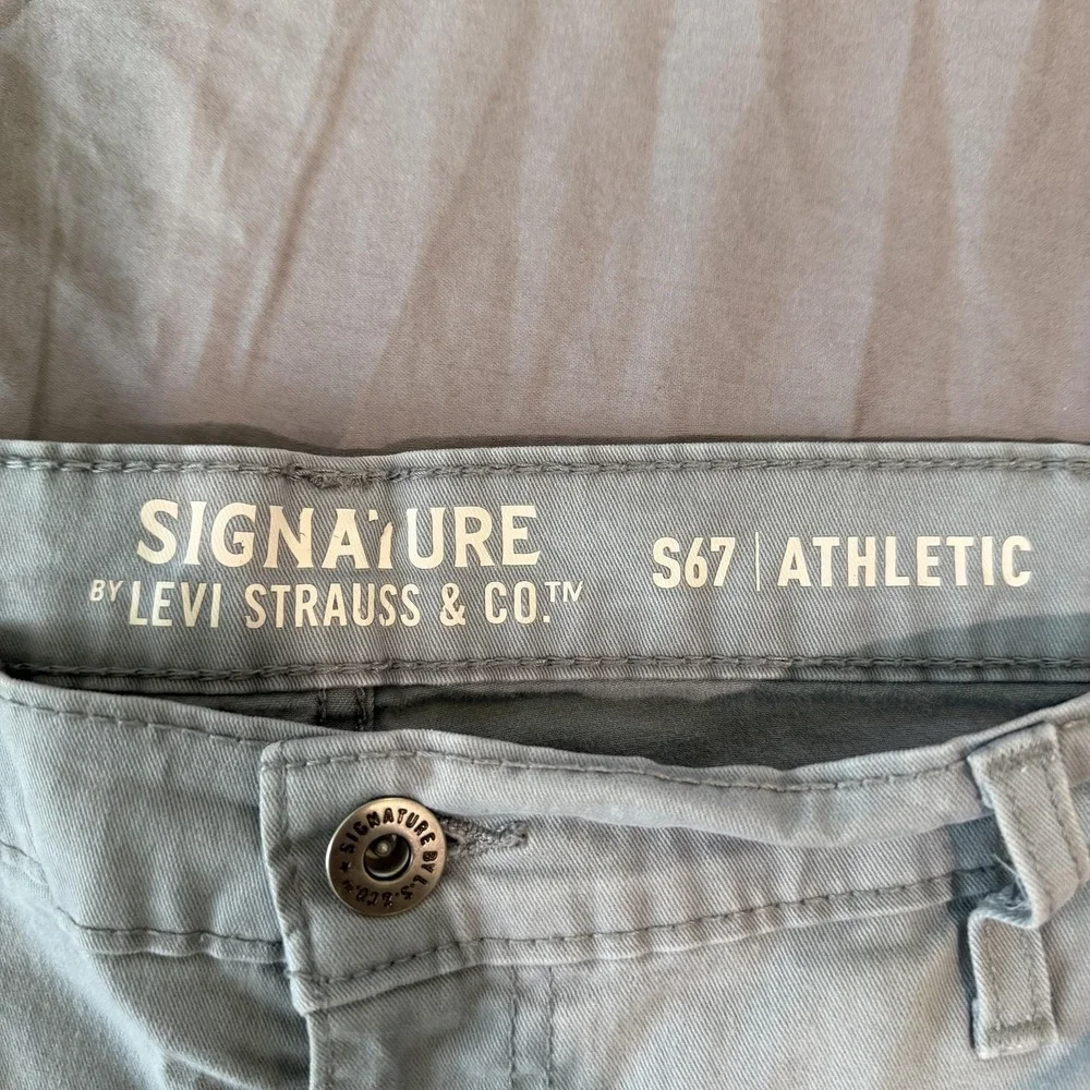 Signature Levi Strauss & Co Jeans Mens 40x30 Gray S67 Athletic Khakis Denim